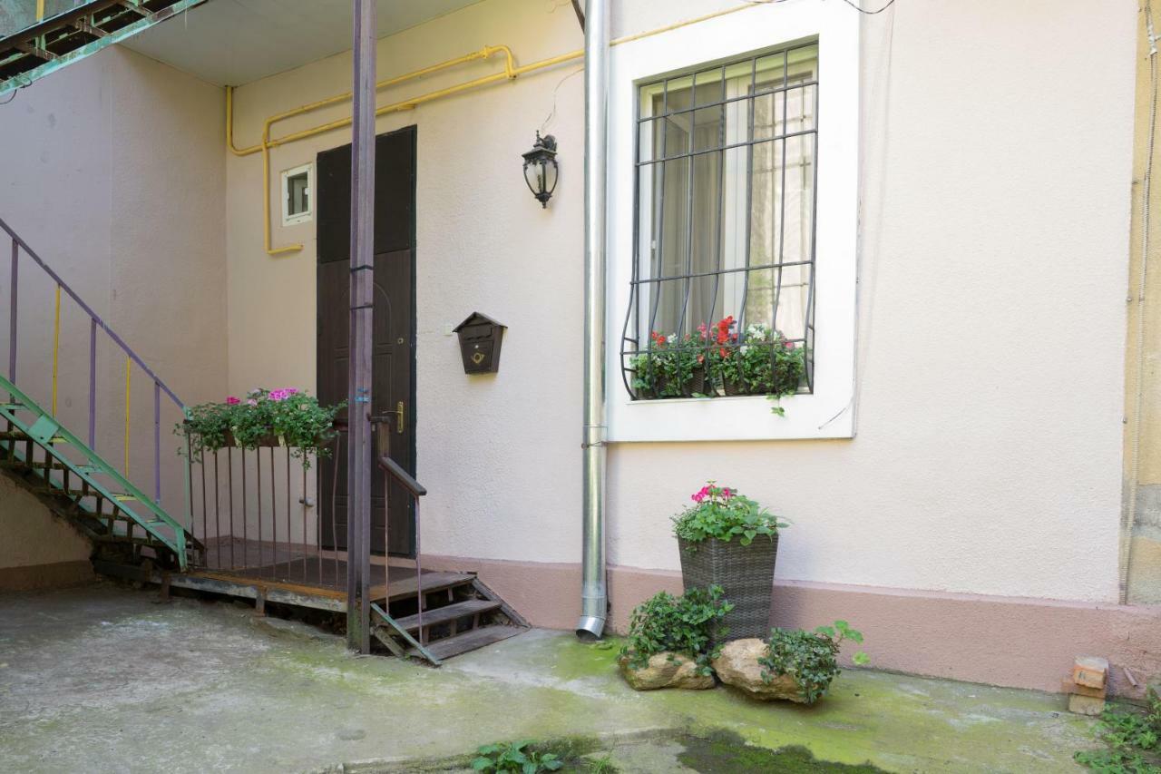 Cozy Apartment On Yevreiska Street Odessa Eksteriør billede